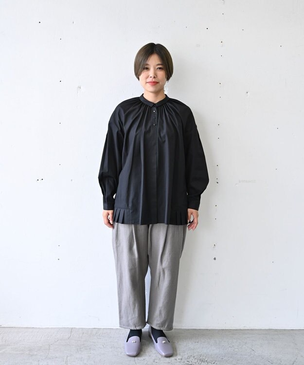 muuc 〈オーガニックコットン〉〈コットンブロード生地〉〈カラーにより異なる生地〉〈通年着られる〉コットン裾プリーツ ブラウス ブラック