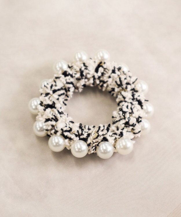 Tiaclasse パール付きファンシーツイードシュシュ オフホワイト