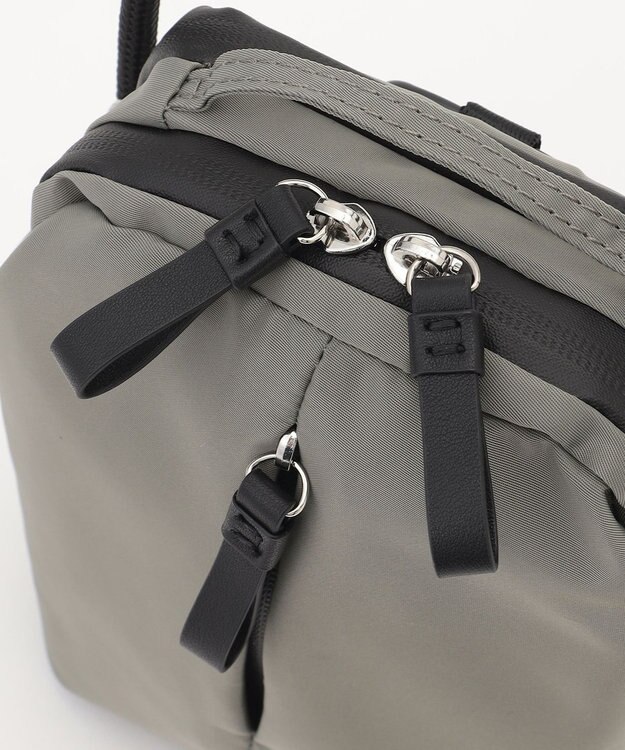 Y'SACCS WELLBA ミニショルダーバッグ グレージュ