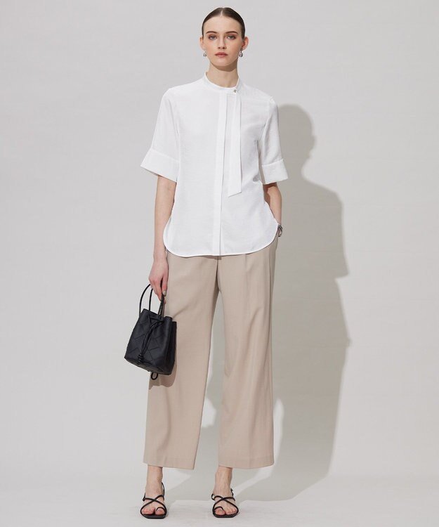 ICB 【接触冷感・速乾・洗える】シルキーツイル デザインブラウス オフホワイト系