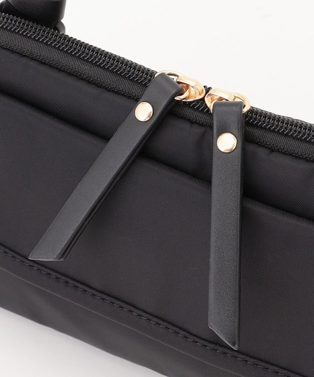 LA BAGAGERIE 【maison vert】 【撥水】撥水ナイロン多機能ポシェット ブラック