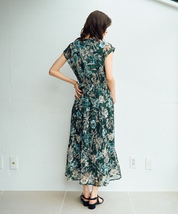 YECCA VECCA 【追加生産】フラワー柄シアープリーツワンピース Ivory