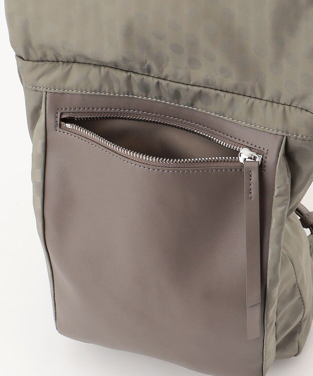 Y'SACCS はっ水ドットジャカード リサイクルレザーコンビ リュック グレージュ