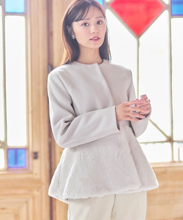 新品タグ付✨️ランバンオンブルー ノーカラーペプラムジャケット ビジュー ベージュ 新品タグ付✨️ランバンオンブルー ノーカラーペプラム