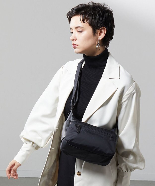 Y'SACCS 【ナイロンタフタ×リサイクルレザー】デイリーポシェット ブラック