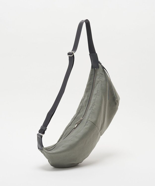 russet ナイロンバナナボディバッグ(CE-1710) Olive