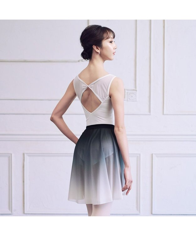 Chacott ノースリーブレオタード オフホワイト