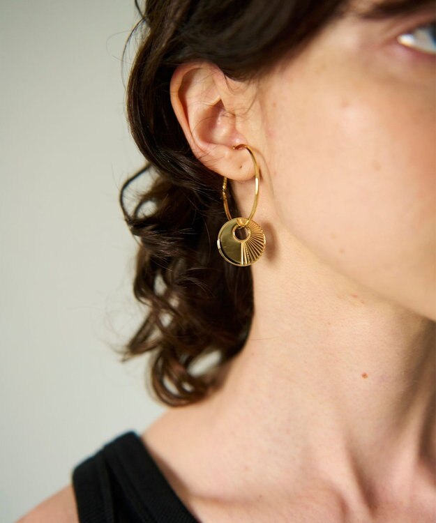 GRACE CONTINENTAL ラインコインフープイヤーカフ ゴールド