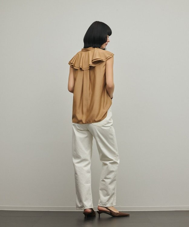 GRACE CONTINENTAL フリルスキッパーブラウス キャメル