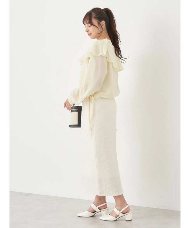 earth music&ecology ラッフルシアードロストブラウス Yellow