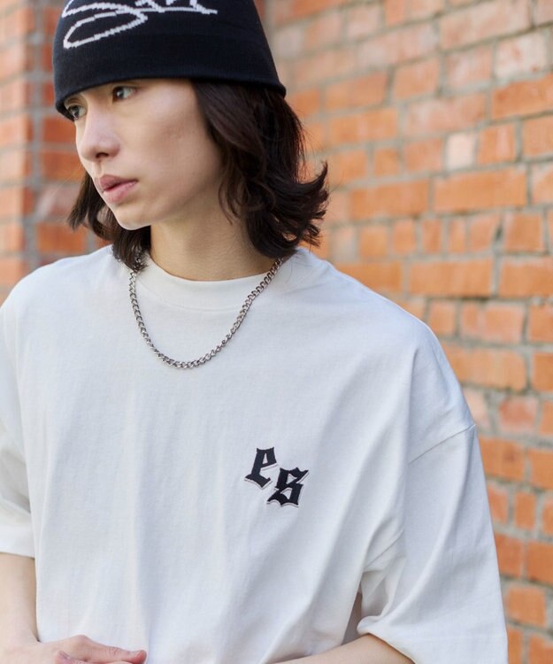 WEGO 【ユニセックス着用ITEM/MLサイズ展開】アクセ付きストレートライングラフィックT（SS） ホワイト