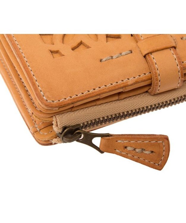 genten カットワーク 二つ折り財布 ヌメベージュ