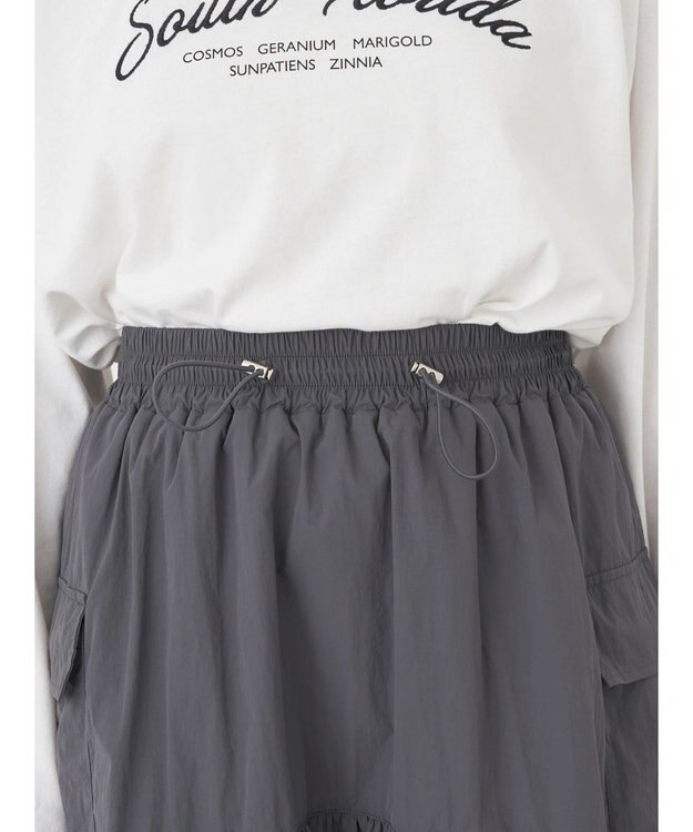 earth music&ecology ドロストテックスカート Charcoal Gray