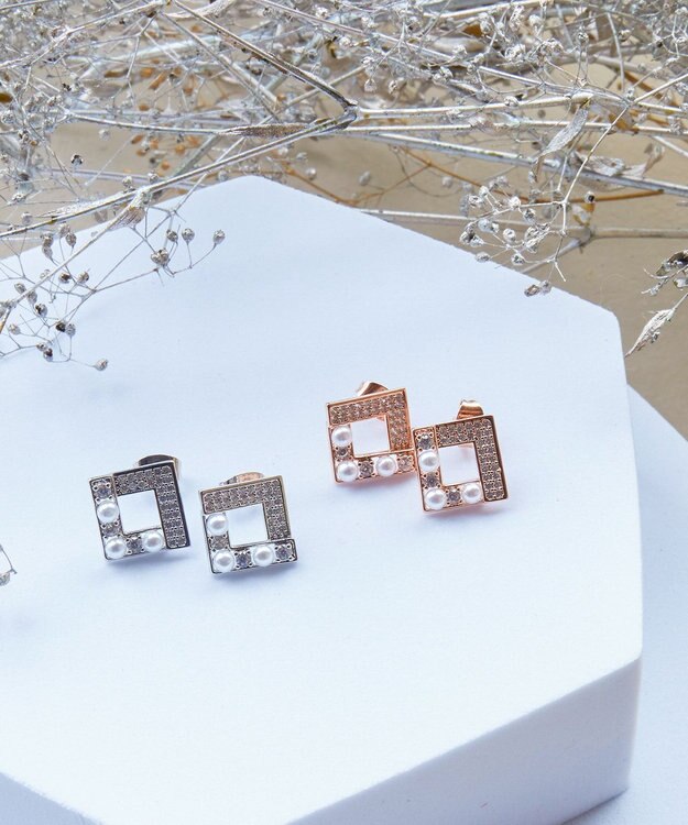 Tiaclasse 【金属アレルギー対応】スクエアストーン養殖パールピアス シルバー