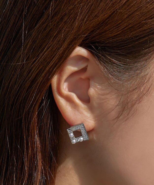 Tiaclasse 【金属アレルギー対応】スクエアストーン養殖パールピアス シルバー