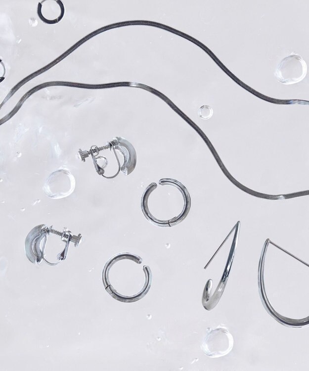 Phoebe ≪TV番組着用商品≫【金属アレルギー対応】ワンタッチワイドフープミニピアス　シルバー/サージカルステンレス シルバー