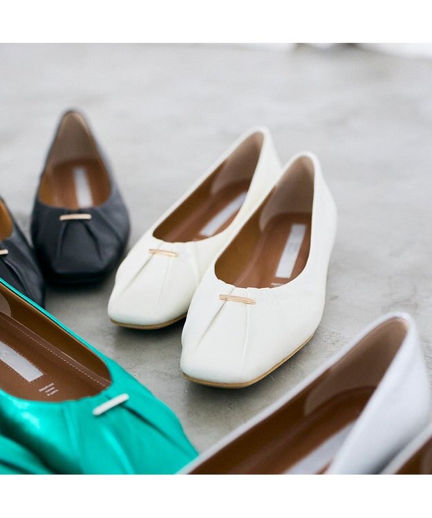 MODE ET JACOMO <MODE ET JACOMO>ソフトレザーフラットパンプス ホワイト