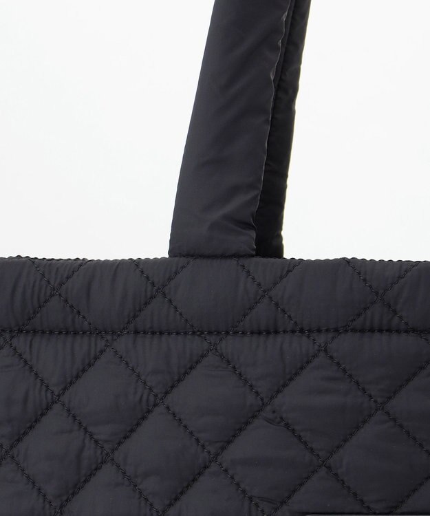 LA BAGAGERIE 【LA BAGAGERIE×HELLO KITTY】リボンチャーム付き　キルティングトート ブラック