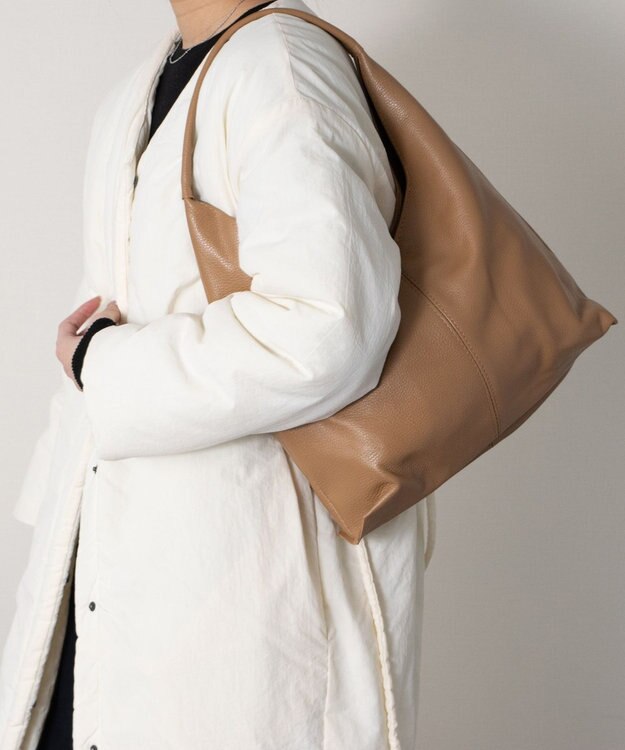 INTER-CHAUSSURES 【ANDREA CARDONE】シュリンクレザーショルダーバッグ オーク