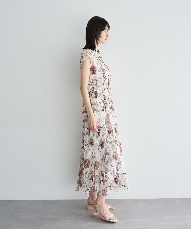 YECCA VECCA 【追加生産】フラワー柄シアープリーツワンピース Ivory