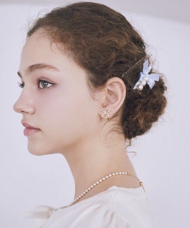Maison de FLEUR ビジューリボンイヤリング Gold