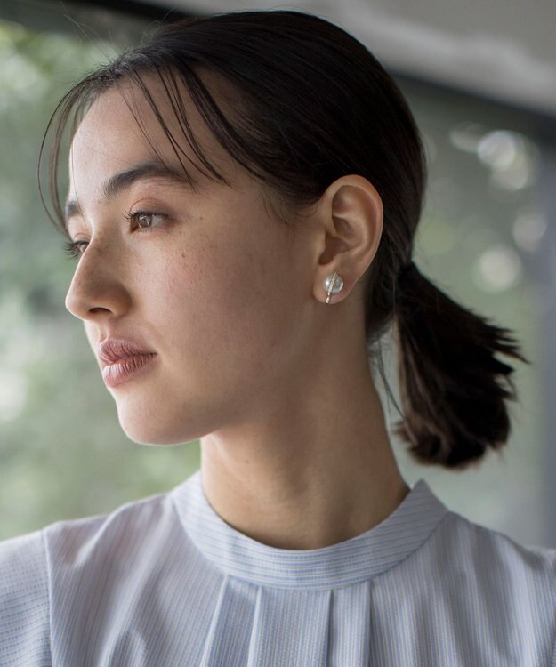 組曲 ビジューリングパールイヤリング ゴールド系