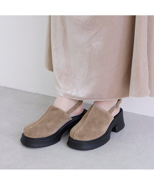 MODE ET JACOMO <noyau>センターライン厚底サボサンダル キャメル