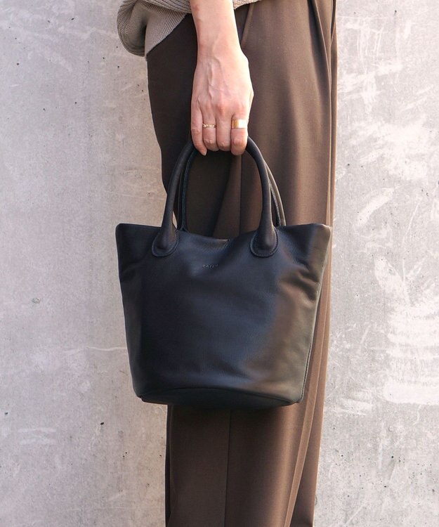 FOLNA RD ソフトレザートートバッグ ブラック