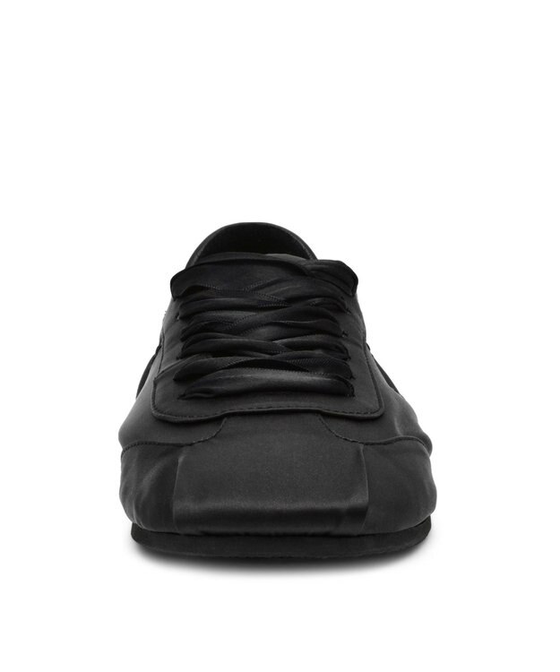 STEVE MADDEN ARTISTE サテンフラットバレエスニーカー ブラック