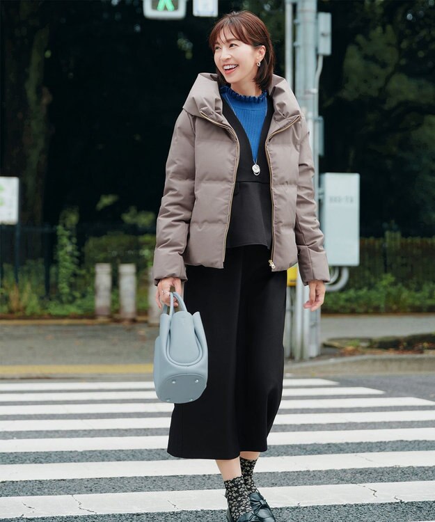 Tiaclasse 【安田美沙子さん着用・ポーチ・ショルダー紐付き】フラワーカットフェイクレザーバッグ サックス