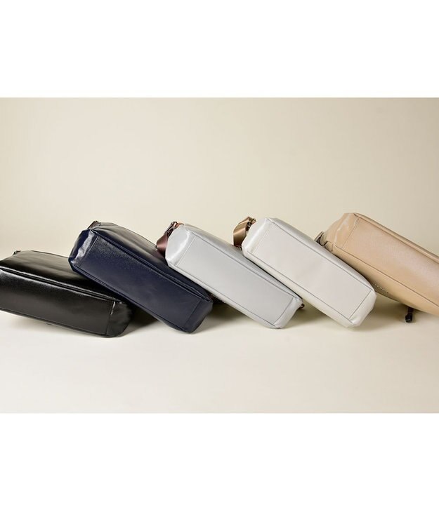 LA BAGAGERIE コーティングキャンバス ショルダーバッグ ブラック