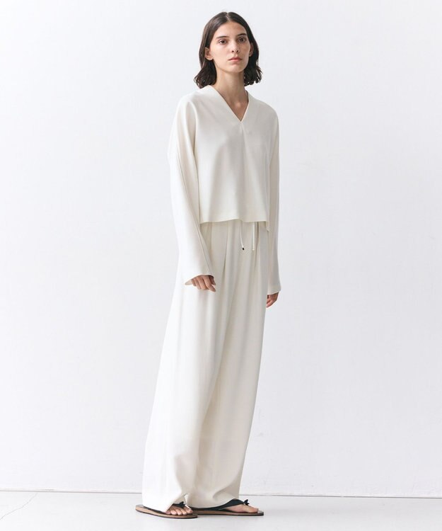 BEIGE， RUE / ドライタッチVネック配色ステッチブラウス Ecru