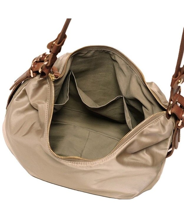 Regalo Felice 【A4サイズ対応 / ポケット豊富】ショルダー中 / REGALO GYG(グレージュ)