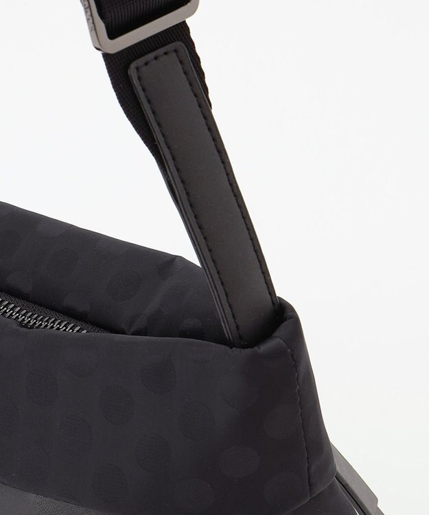 Y'SACCS はっ水ドットジャカード リサイクルレザーコンビ ショルダー ブラック