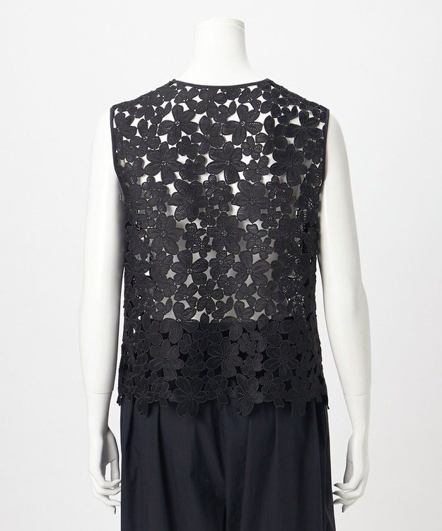 23区 【GOLD LABEL/見上愛さん着用】エンブロイダリーレース ジレ ブラック系