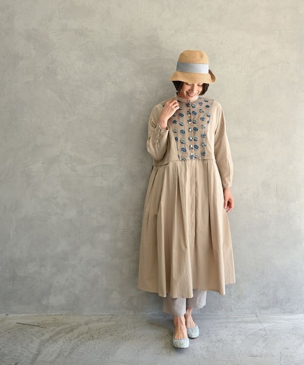 muuc 〈2WAY〉〈遠州織物の工場で織られた上質なコットン生地〉〈オーガニックコットン〉〈チュール素材に花刺繍〉あじさい小花刺繍 羽織り＆ワンピースドレス ベージュ