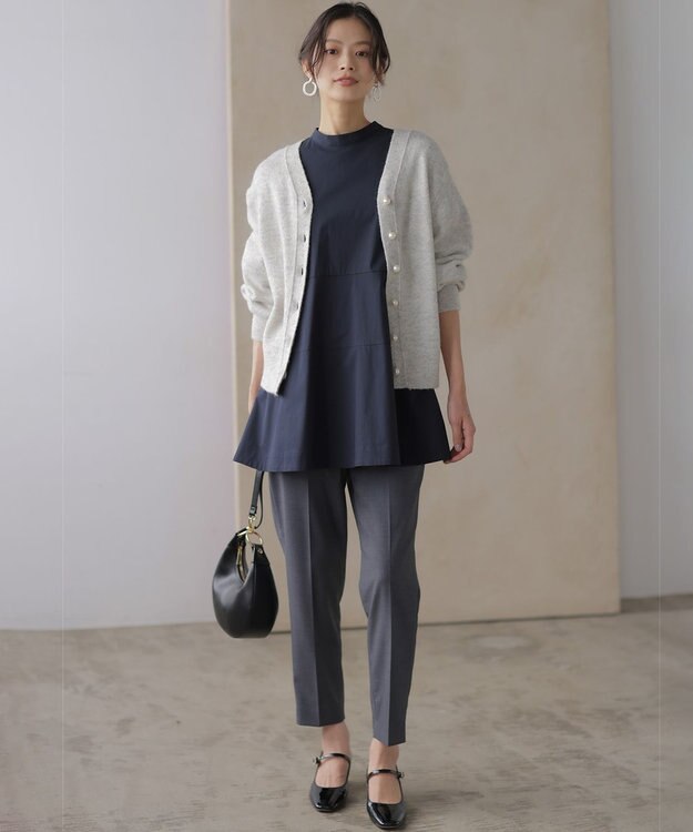 組曲 【加藤ローサさん着用 / 前後着用可】スパンコールヤーン カーディガン ライトグレー系