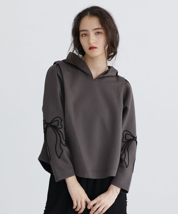 Green Parks ■ESCAR リボンコード刺繍フーディ Charcoal Gray