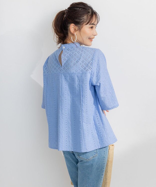 組曲 【WEB限定色あり】エンブロイダリーレース　ハイネック半袖ブラウス ヒヤシンスブルー系