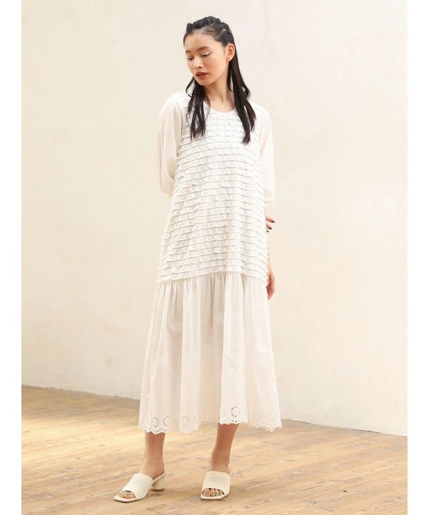 Green Parks ■ＥＳＣＡＲ　ウェーブカット×ローン刺繍ワンピース Off White