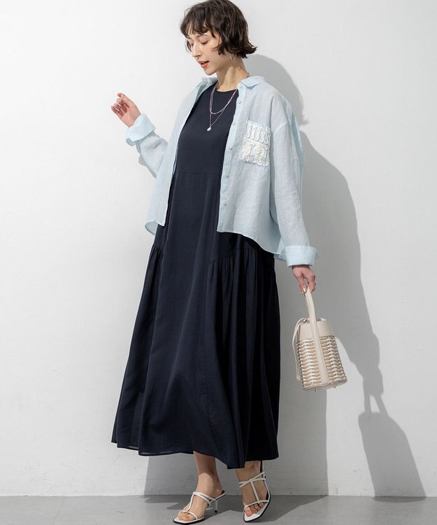 23区 【先行予約】LIBECOリネン ポケット刺繍 クロップドシャツ スカイブルー系