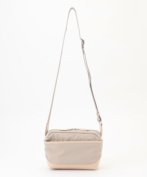 Y'SACCS シルキーリュクスショルダーバッグ アイボリー