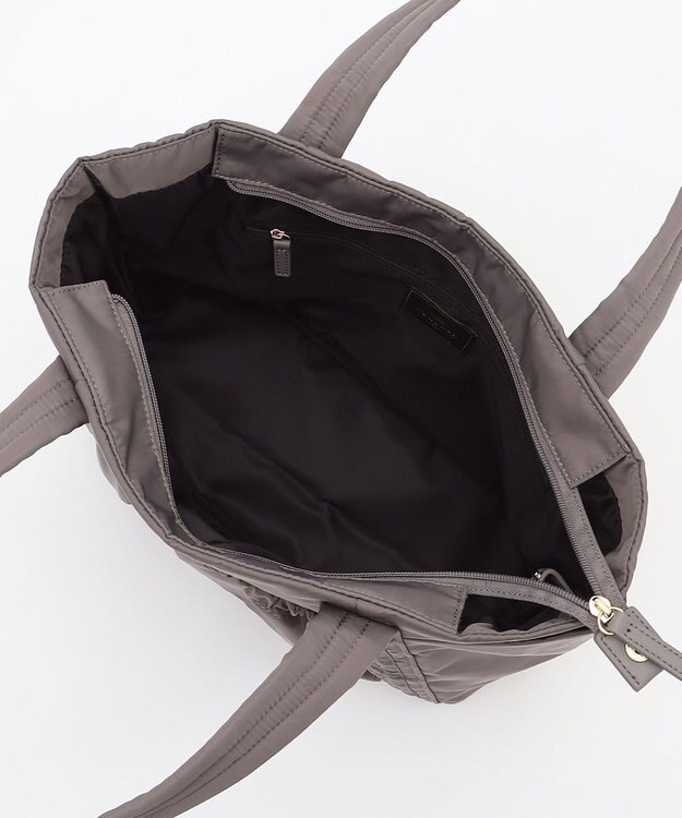 TOCCA 【WEB＆一部店舗限定】【A4サイズ対応・撥水・サスティナブル素材】SOSTA POCKETTOTE トートバッグ グレージュ系