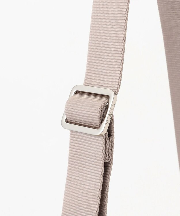 Y'SACCS シルキーリュクスショルダーバッグ アイボリー