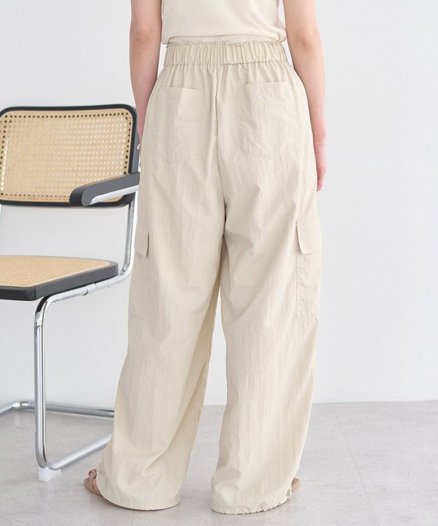 earth music&ecology ビットパーツ付きカーゴパンツ Ivory
