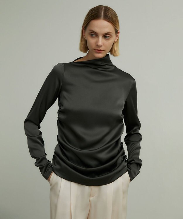 BEIGE， GINETTE / シャーリングブラウス Slate