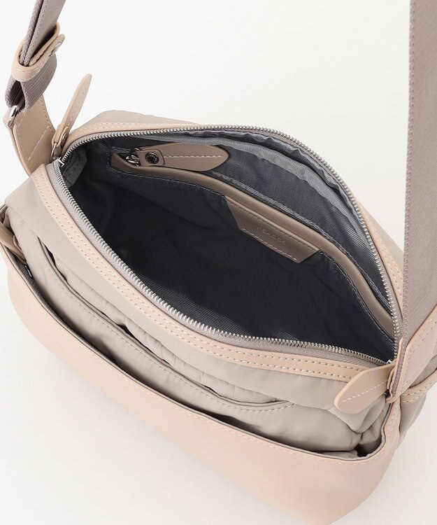 Y'SACCS シルキーリュクスショルダーバッグ アイボリー