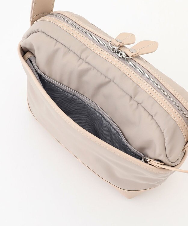 Y'SACCS シルキーリュクスショルダーバッグ アイボリー