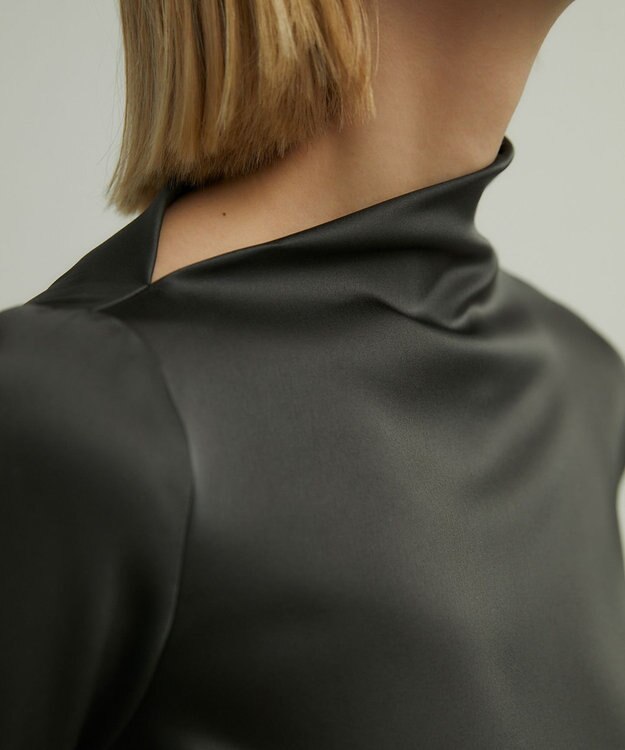 BEIGE， GINETTE / シャーリングブラウス Slate