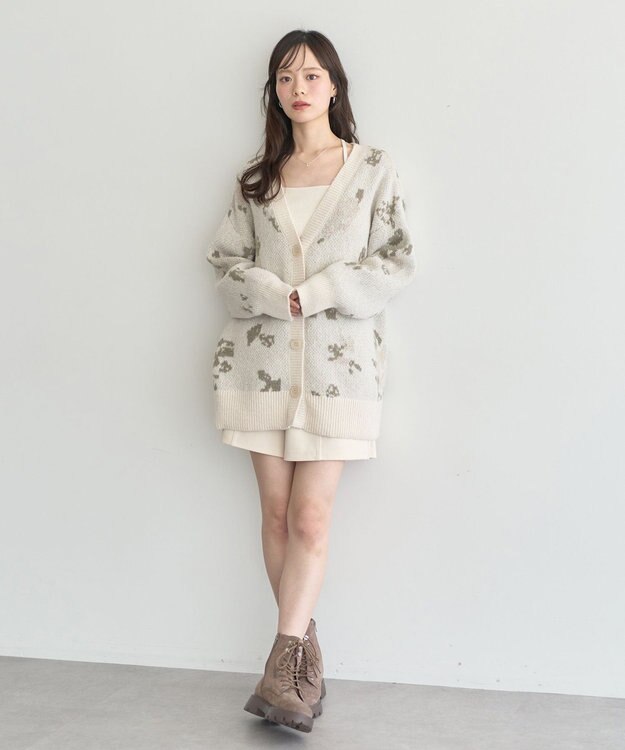 earth music&ecology フラワージャガードラメシャギーカーディガン Ivory